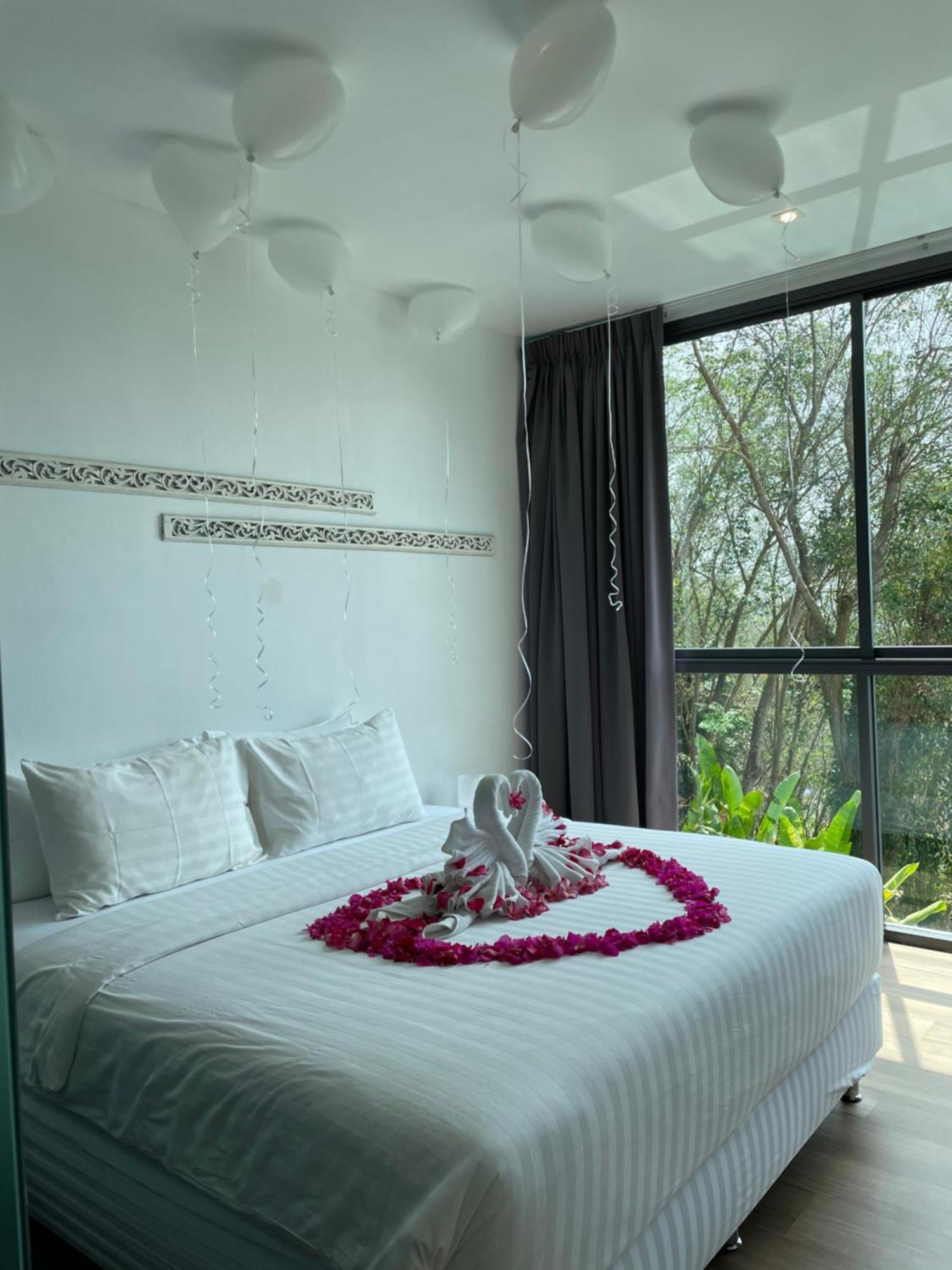 Baan Saint-Tropez Seaview Villas Kata Beach מראה חיצוני תמונה