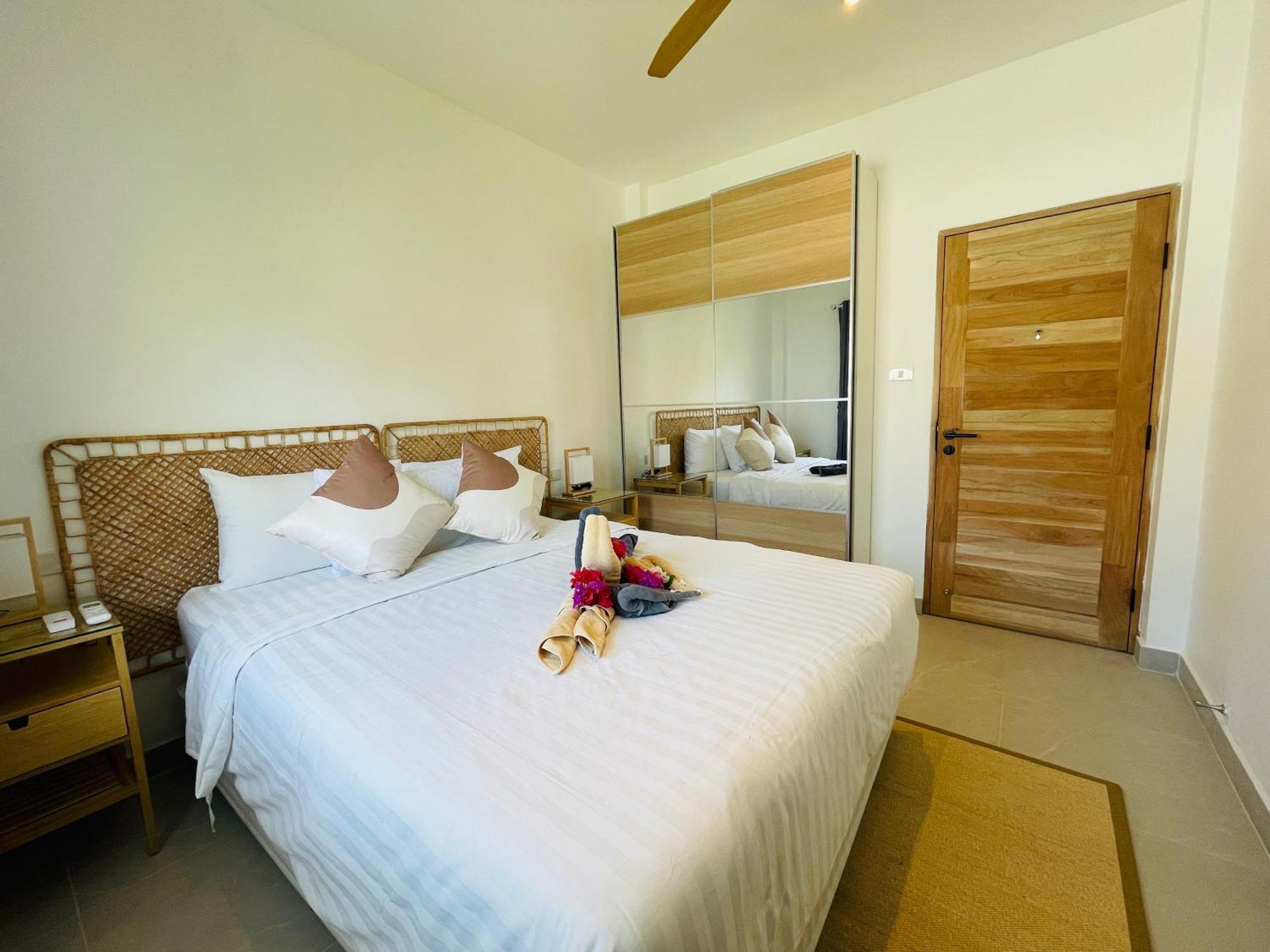 Baan Saint-Tropez Seaview Villas Kata Beach מראה חיצוני תמונה