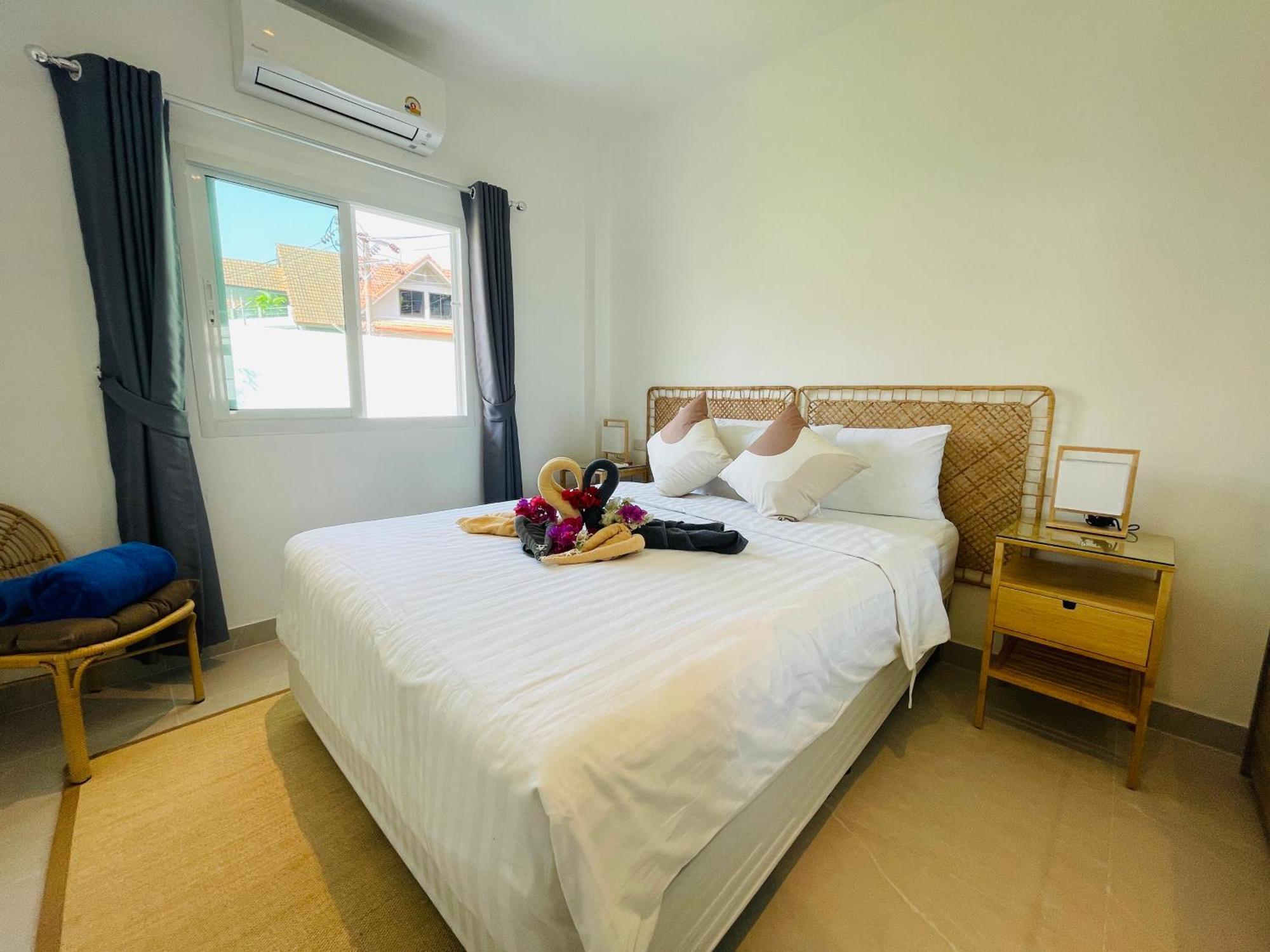 Baan Saint-Tropez Seaview Villas Kata Beach מראה חיצוני תמונה