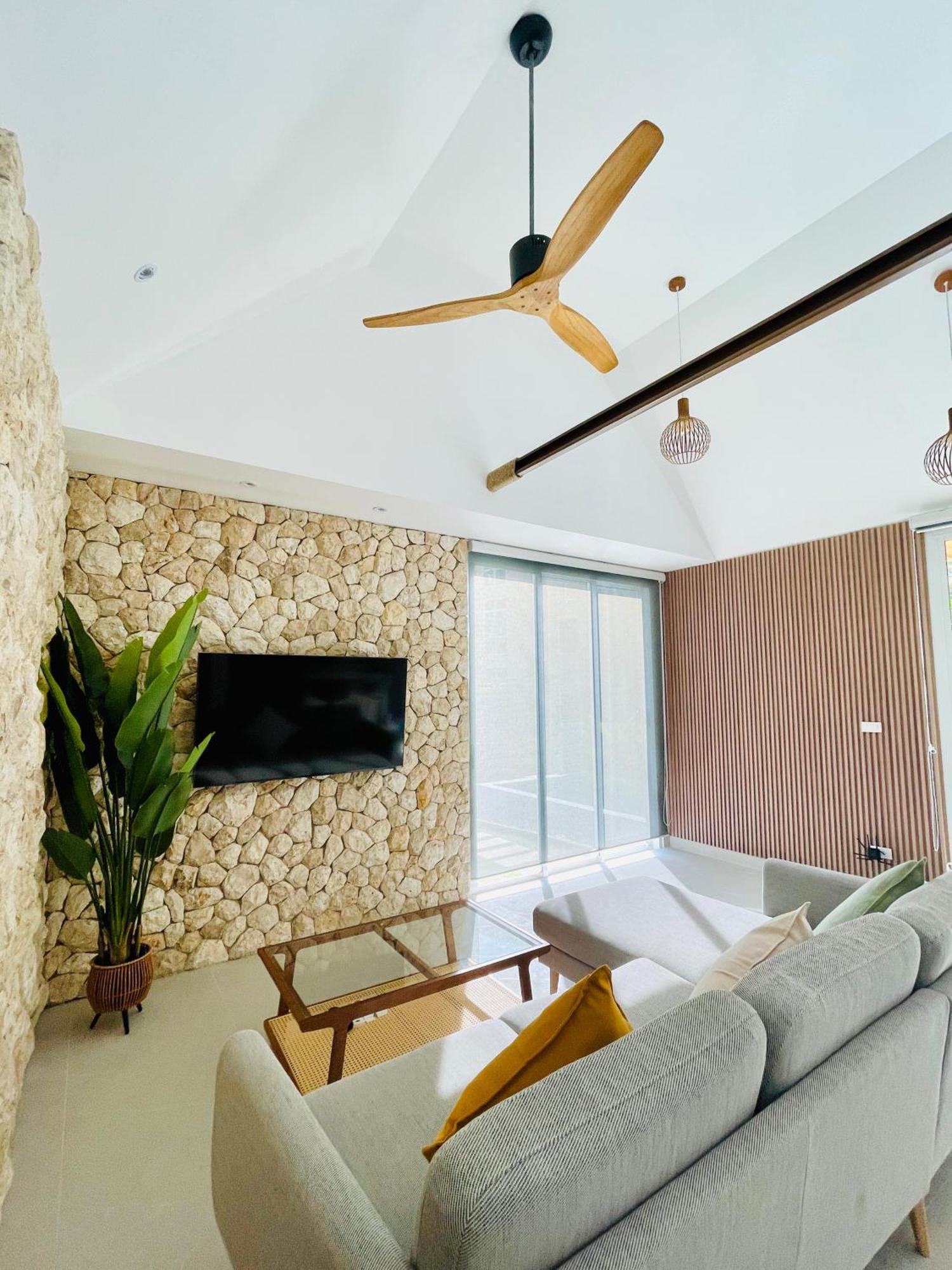Baan Saint-Tropez Seaview Villas Kata Beach מראה חיצוני תמונה