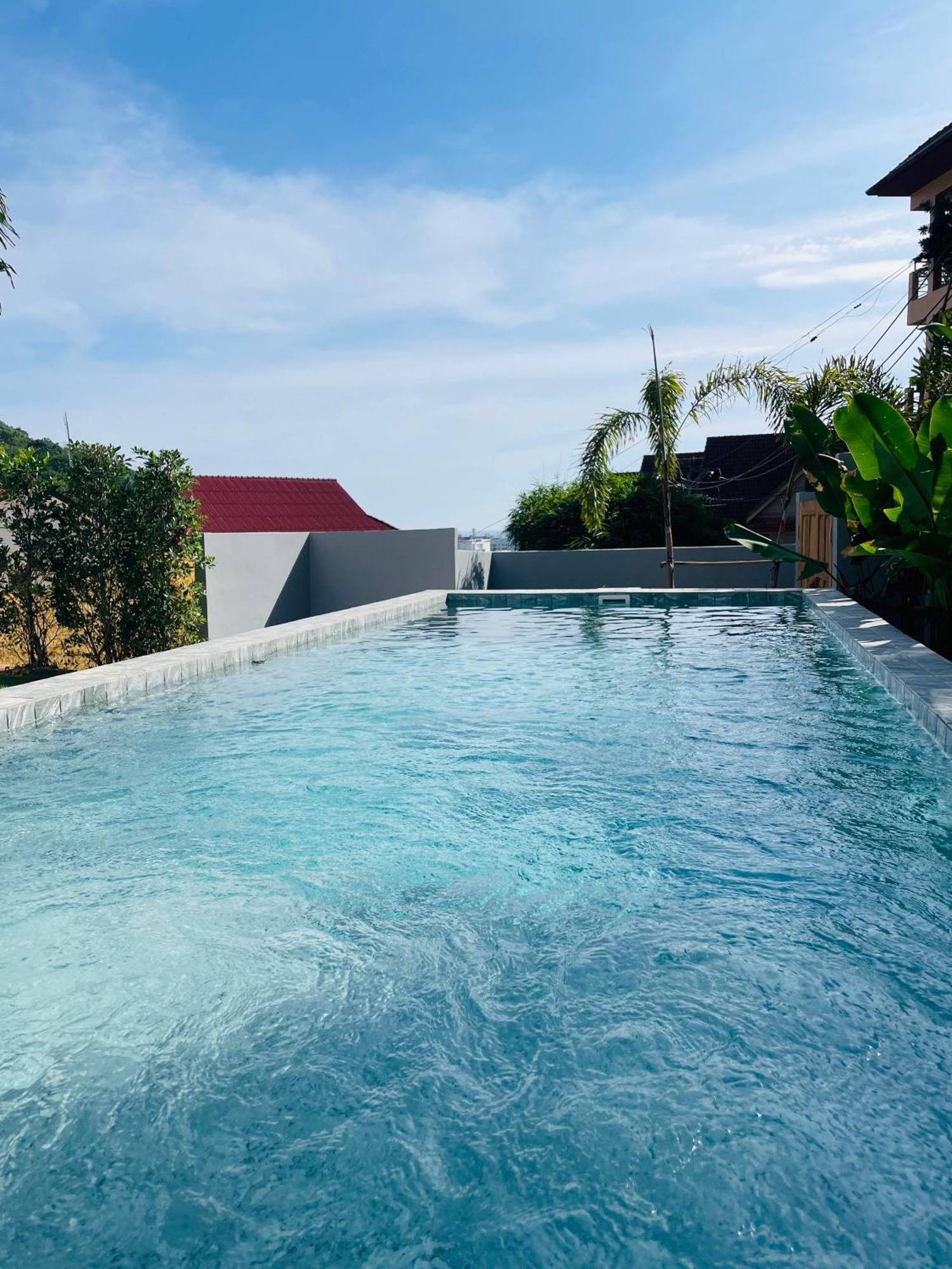 Baan Saint-Tropez Seaview Villas Kata Beach מראה חיצוני תמונה