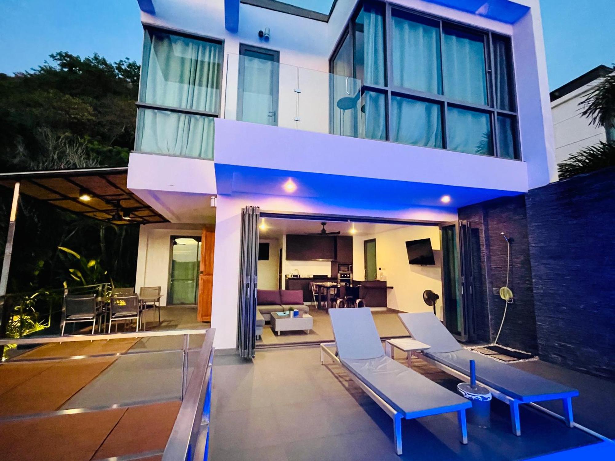 Baan Saint-Tropez Seaview Villas Kata Beach מראה חיצוני תמונה