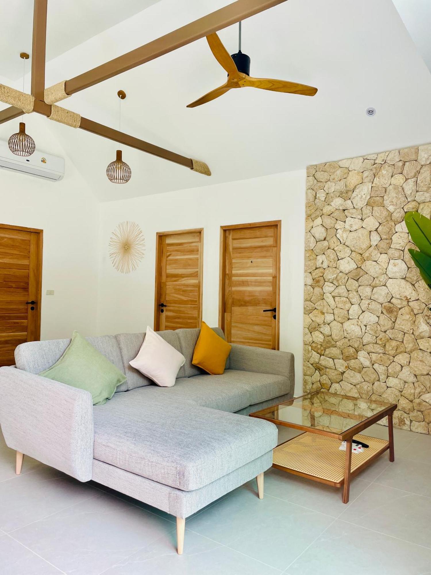 Baan Saint-Tropez Seaview Villas Kata Beach מראה חיצוני תמונה