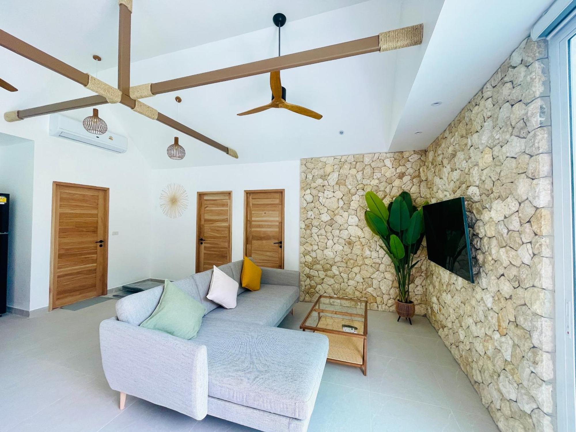 Baan Saint-Tropez Seaview Villas Kata Beach מראה חיצוני תמונה